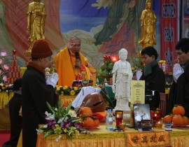 Anh-Phap-Hoi-Trung-Phong-Tam-Thoi-He-Niem-Chua-Tan-Vien-12-10-2011-IMG-0521.jpg